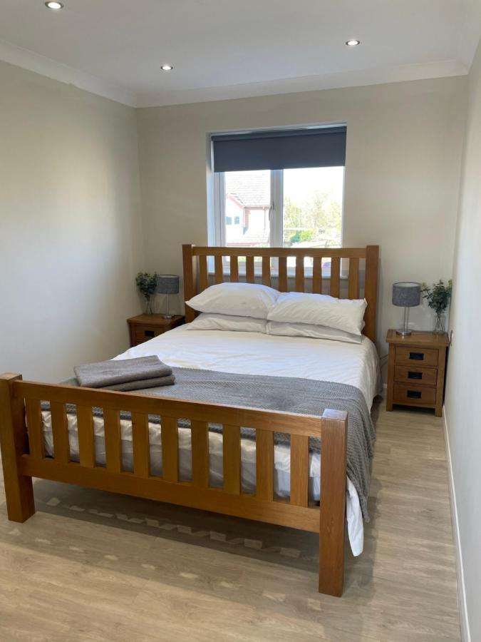 Executive Home With Plenty Of Room 엘리 외부 사진