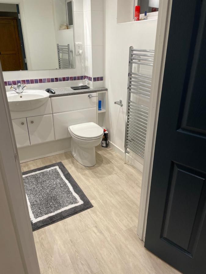 Executive Home With Plenty Of Room 엘리 외부 사진